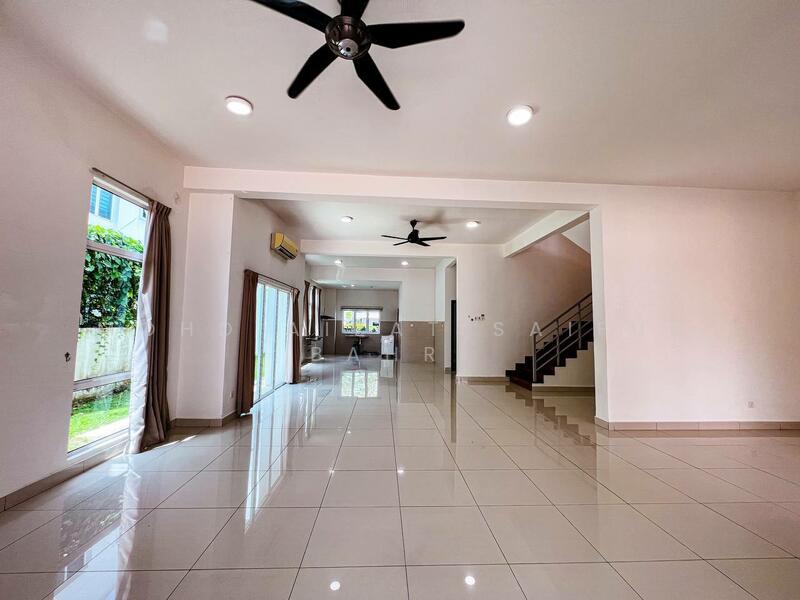 Semi-Detached House for Sale in Cyberjaya (Selangor) - Mohd Aizat Saiful Bahri - Living Room - PropertyGuru.com.my