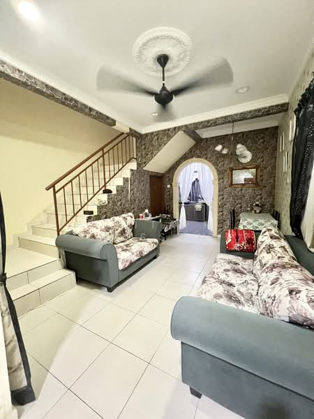 Rumah Teres 2 Tingkat untuk Dijual di Taman Mantau Indah (Rasah) - Rozita Hj Hassan - Living Room - PropertyGuru.com.my