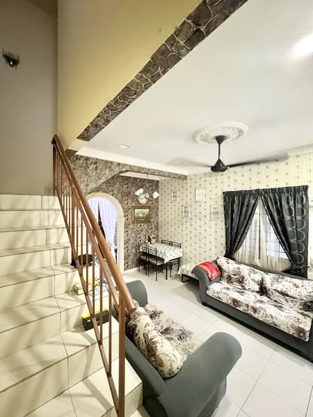 Rumah Teres 2 Tingkat untuk Dijual di Taman Mantau Indah (Rasah) - Rozita Hj Hassan - Living Room - PropertyGuru.com.my