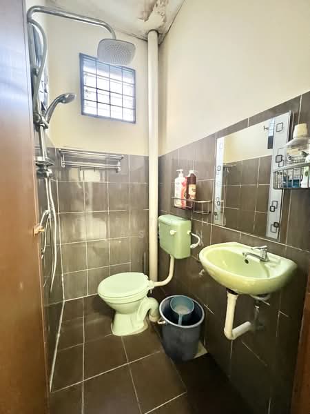 Rumah Teres 2 Tingkat untuk Dijual di Taman Mantau Indah (Rasah) - Rozita Hj Hassan - Bathroom - PropertyGuru.com.my