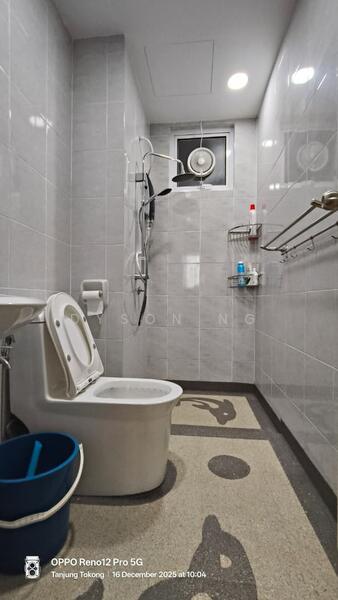 Condominium for Sale at i-Santorini - Dyson Ng - Bathroom - PropertyGuru.com.my