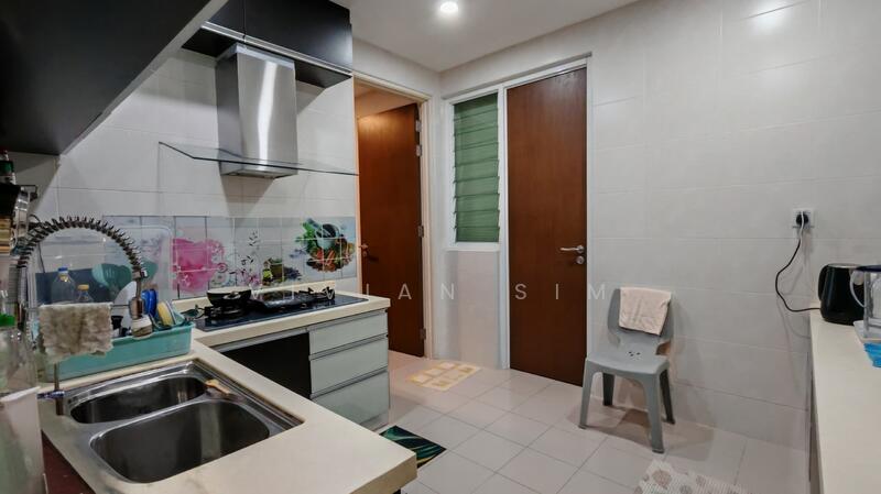 Bayu Ferringhi Condominiums untuk Untuk Disewa - RM 4,800 /bulan, Mac 2026 - Kitchen - PropertyGuru.com.my