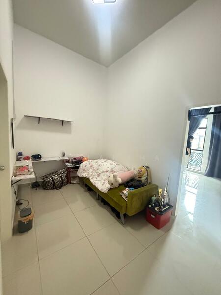 2-storey Terraced House for Sale in Taman Seri Austin (Tebrau) - Samantha Teng - Bedroom - PropertyGuru.com.my