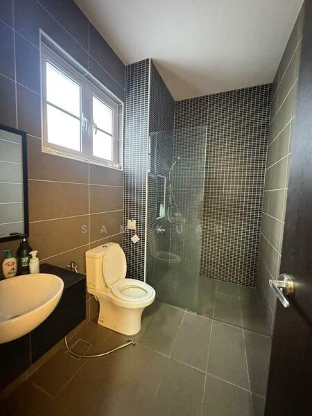 Semi-Detached House for Sale in Johor Bahru (Johor) - Sam Kuan - Bathroom - PropertyGuru.com.my