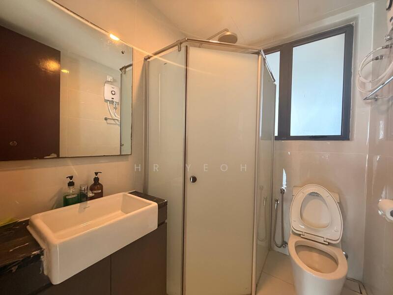 Condominium for Rent at Royal Strand @ Country Garden Danga Bay - HR Yeoh - Bathroom - PropertyGuru.com.my