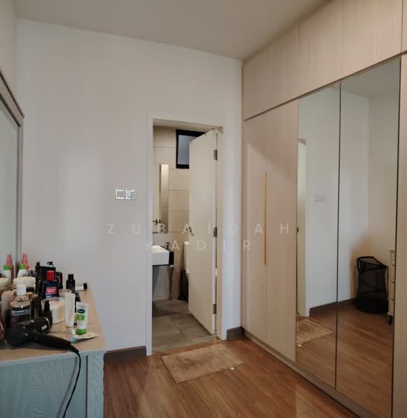 Service Residence for Sale at AraTre' Residences - Zubaidah Kadir - Bathroom - PropertyGuru.com.my