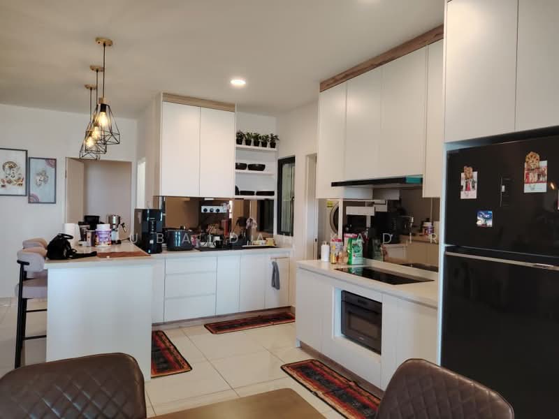 Service Residence for Sale at AraTre' Residences - Zubaidah Kadir - Kitchen - PropertyGuru.com.my