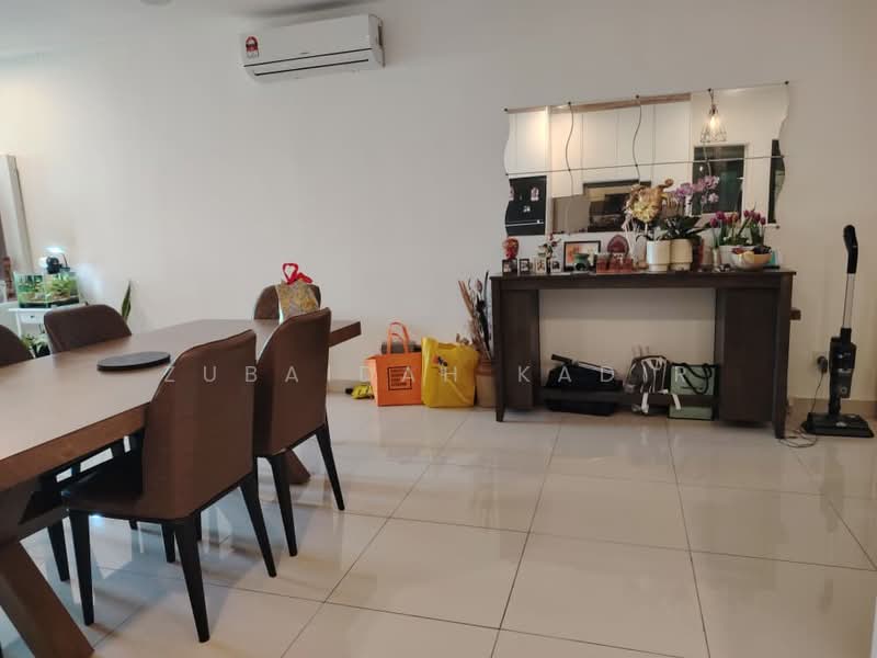 Service Residence for Sale at AraTre' Residences - Zubaidah Kadir - Dining Room - PropertyGuru.com.my