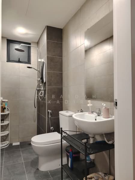 Service Residence for Sale at AraTre' Residences - Zubaidah Kadir - Bathroom - PropertyGuru.com.my