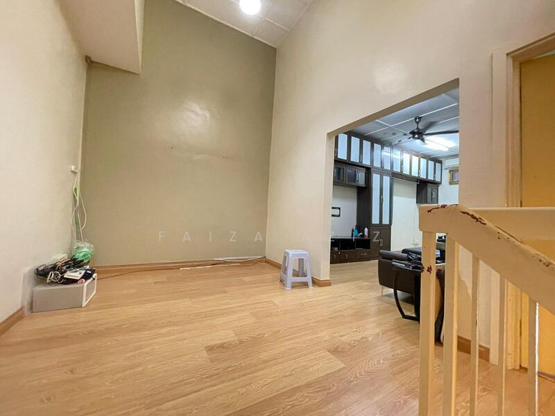 Rumah Banglo untuk Dijual di Seksyen 4 (Kota Damansara) - Faiza Aziz - Living Room - PropertyGuru.com.my