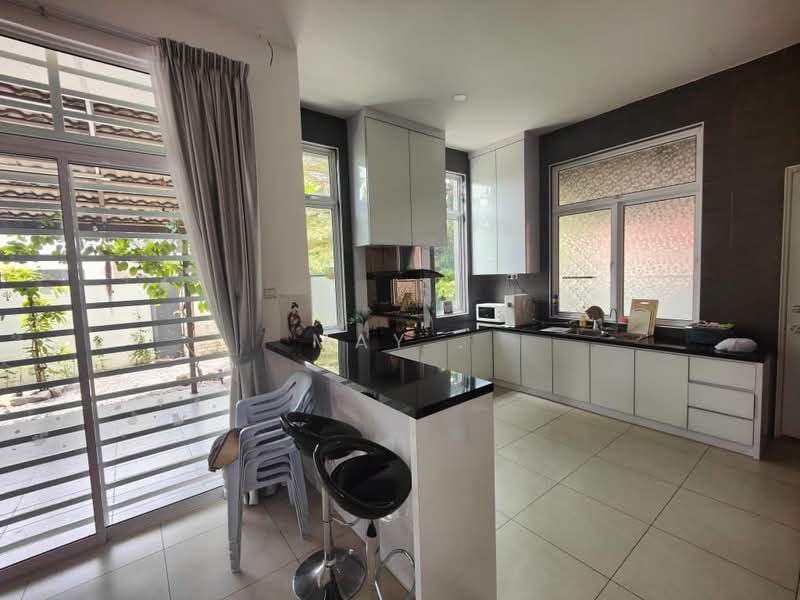 Rumah Berkembar untuk Dijual di Taman Bukit Senjuang (Melaka City) - May . - Kitchen - PropertyGuru.com.my