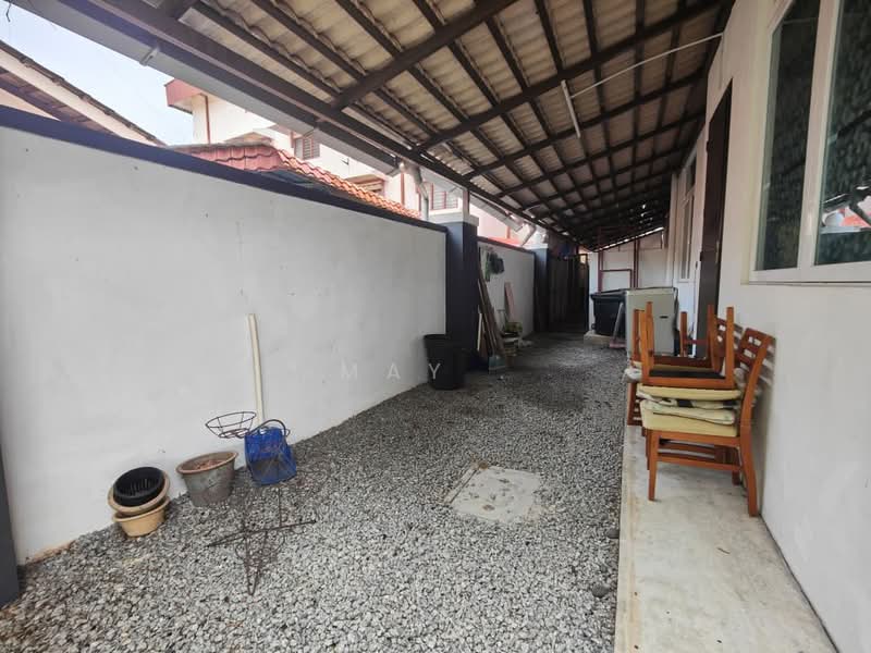 Rumah Berkembar untuk Dijual di Taman Bukit Senjuang (Melaka City) - May . - Exterior - PropertyGuru.com.my
