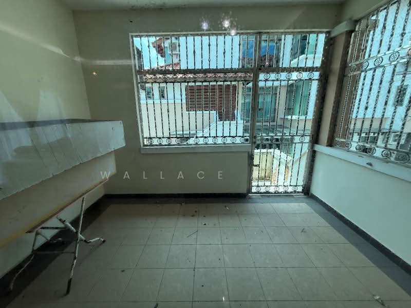 Semi-Detached House for Sale in Taman Sutera Utama (Skudai) - Wallace Ang - Balcony - PropertyGuru.com.my