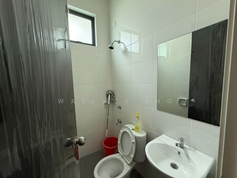 Semi-Detached House for Sale in Setia Eco Gardens (Gelang Patah) - Wallace Ang - Bathroom - PropertyGuru.com.my
