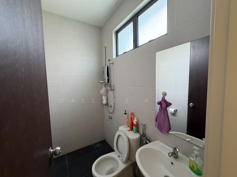 Semi-Detached House for Sale in Setia Eco Gardens (Gelang Patah) - Wallace Ang - Bathroom - PropertyGuru.com.my