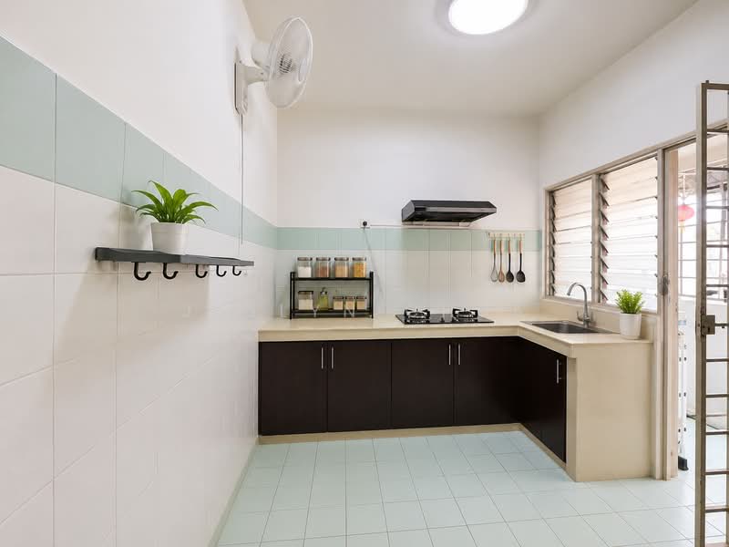 Rumah Teres 2-Tingkat untuk Dijual di Usj 12 (Subang Jaya) - Jeslyn Chua - Kitchen - PropertyGuru.com.my