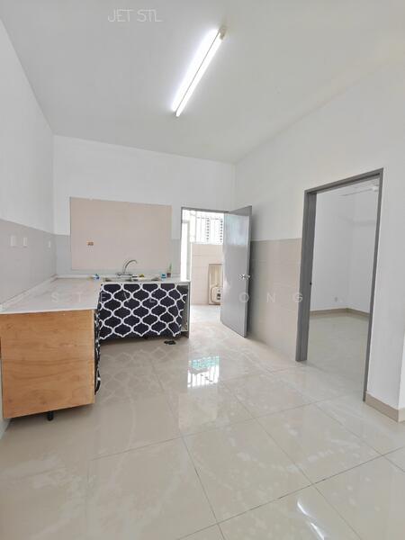 3-storey Terraced House for Sale in Setia Utama (Setia Alam) - Steve Leong . - Kitchen - PropertyGuru.com.my