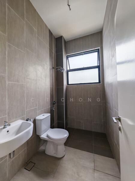 Cluster House for Sale in Johor Bahru (Johor) - C.T Chong - Bathroom - PropertyGuru.com.my