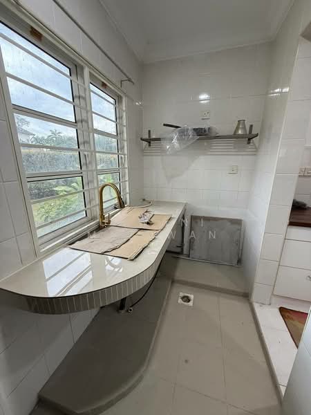 Semi-Detached House for Rent in Cyberjaya (Selangor) - Uswani Mazuwan - Kitchen - PropertyGuru.com.my