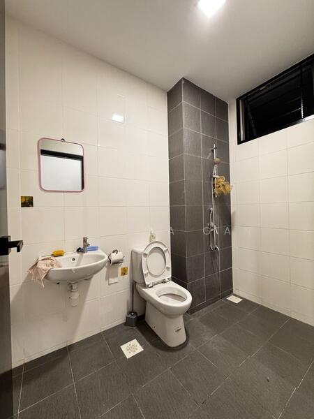 2-storey Terraced House for Sale in Taman Redang (Johor Bahru) - Sabrina Gan - Bathroom - PropertyGuru.com.my