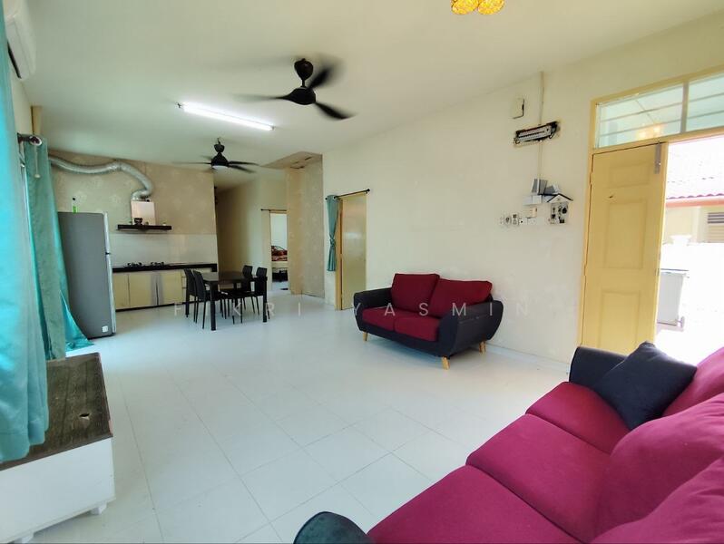 Bungalow for Sale in Mahkota Hills (Lenggeng) - Fikri Yasmin - Living Room - PropertyGuru.com.my