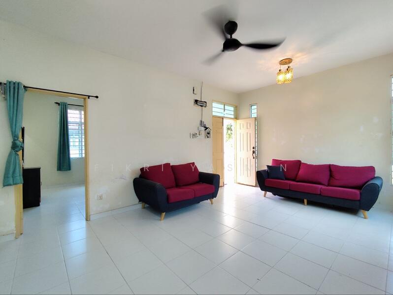 Bungalow for Sale in Mahkota Hills (Lenggeng) - Fikri Yasmin - Living Room - PropertyGuru.com.my