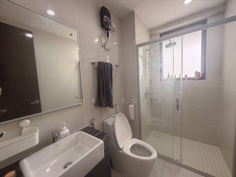 Kings Bay @ Country Garden Danga Bay untuk Untuk Disewa - RM 3,000 /bulan, Mac 2026 - Bathroom - PropertyGuru.com.my