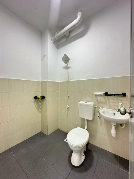 Townhouse for Sale in Taman Scientex Senai (Senai) - Grace Low - Bathroom - PropertyGuru.com.my