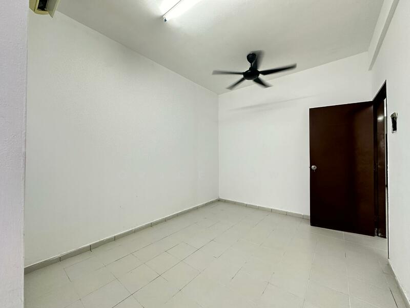 Townhouse for Sale in Taman Scientex Senai (Senai) - Grace Low - Interior - PropertyGuru.com.my