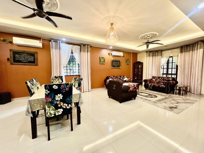 2-storey Terraced House for Sale in Taman Seremban Jaya (Rantau) - Ajwad Azizan - Living Room - PropertyGuru.com.my