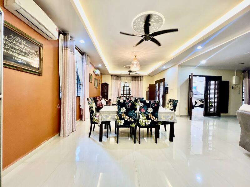2-storey Terraced House for Sale in Taman Seremban Jaya (Rantau) - Ajwad Azizan - Living Room - PropertyGuru.com.my