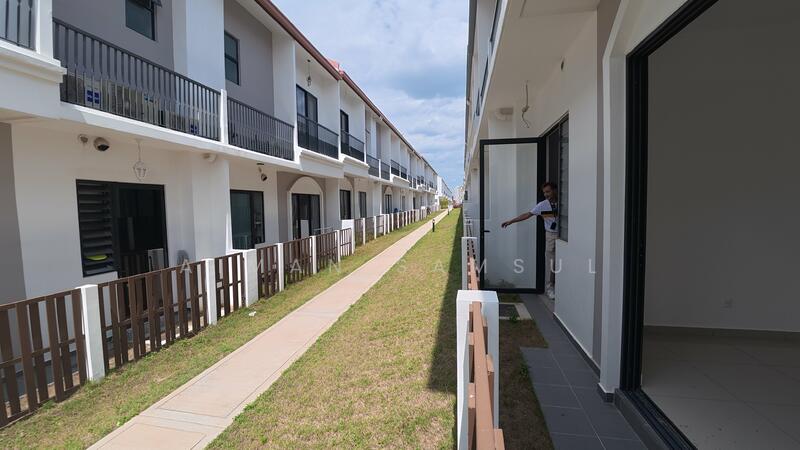 Rumah Teres 2 Tingkat untuk Dijual di Setia Safiro (Cyberjaya) - Aiman Samsul - Exterior - PropertyGuru.com.my