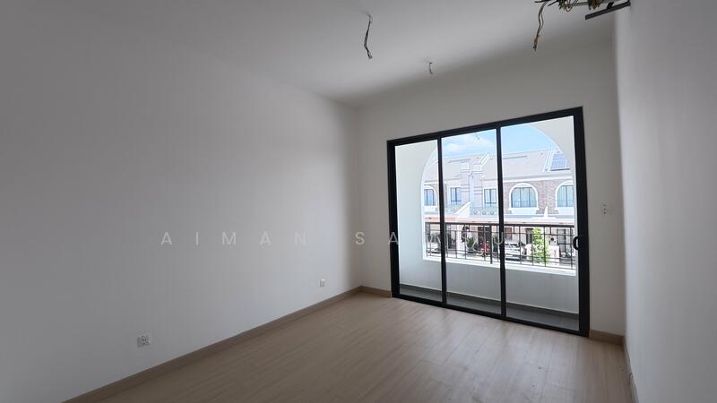 Rumah Teres 2 Tingkat untuk Dijual di Setia Safiro (Cyberjaya) - Aiman Samsul - Balcony - PropertyGuru.com.my