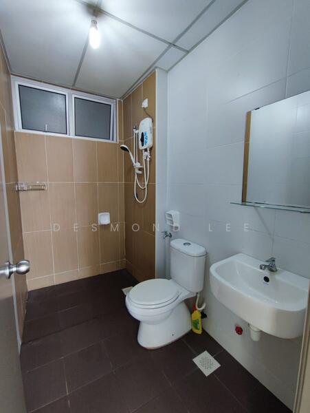 Service Residence for Sale at Larkin Heights - Desmond Lee - Bathroom - PropertyGuru.com.my