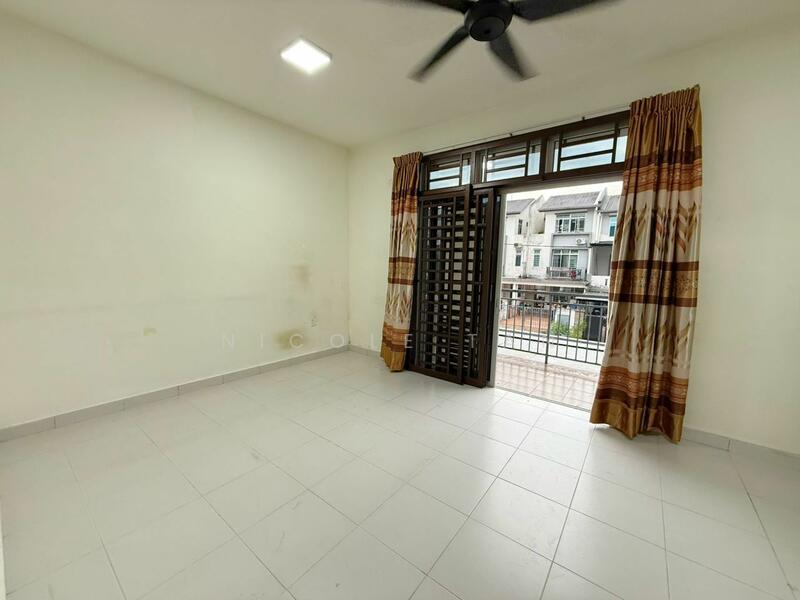 2.5-storey Terraced House for Sale in Iskandar Puteri (Nusajaya) (Johor) - Nicole Tan - Balcony - PropertyGuru.com.my
