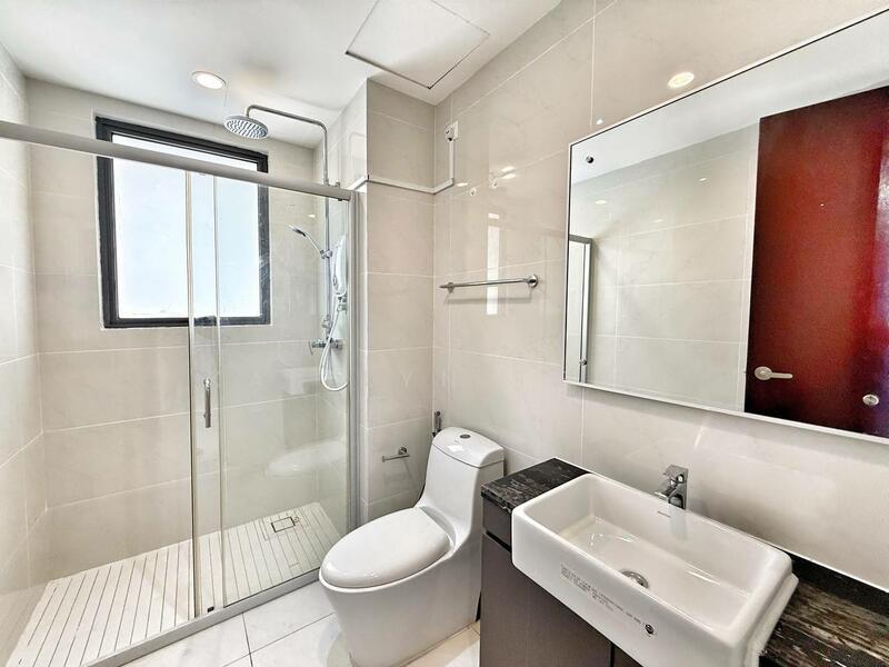 Bay Laurel @ Country Garden Danga Bay untuk Untuk Disewa - RM 3,000 /bulan, Mac 2026 - Bathroom - PropertyGuru.com.my