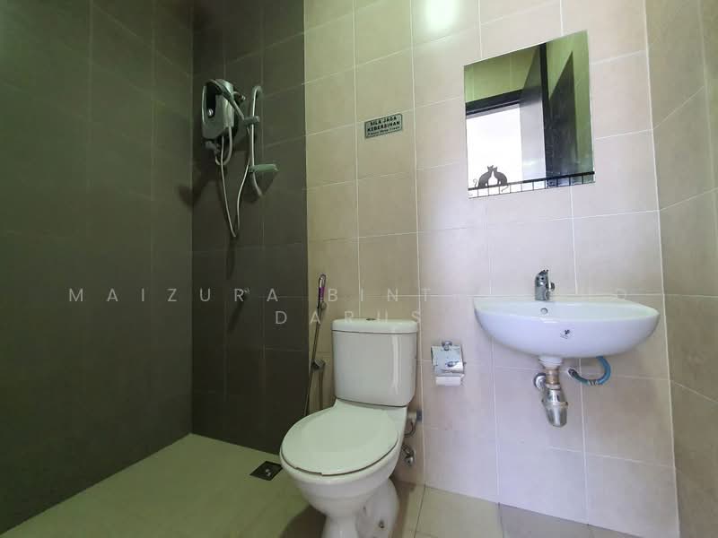 Semi-Detached House for Sale in Taman Jenderam Harmoni (Dengkil) - Maizura binti Mohd Darus - Bathroom - PropertyGuru.com.my