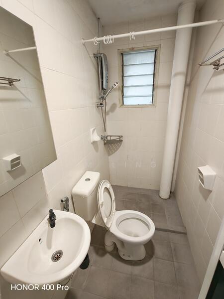Kemuning Aman untuk Untuk Disewa - RM 1,200 /bulan, Mac 2026 - Bathroom - PropertyGuru.com.my
