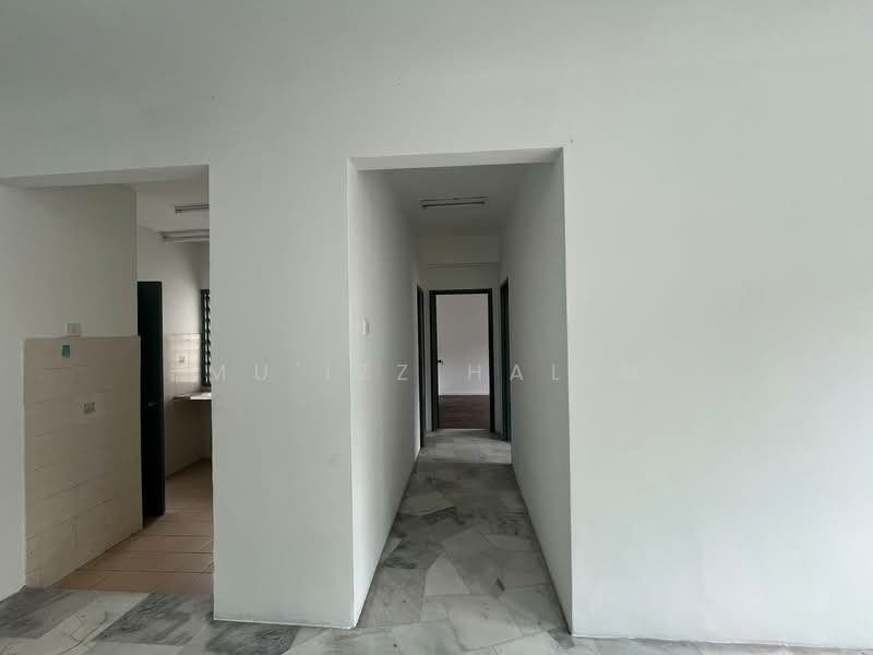 Apartment for Sale at Sri Cempaka (Taman Wawasan) - Mu'izz Halim - Corridor - PropertyGuru.com.my