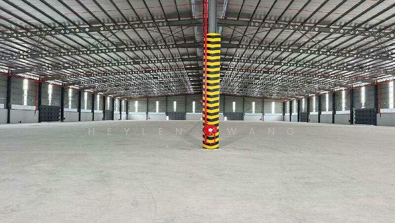 Warehouse for Rent in Seksyen 33 (Shah Alam) - Heylen Kwang - Interior - PropertyGuru.com.my