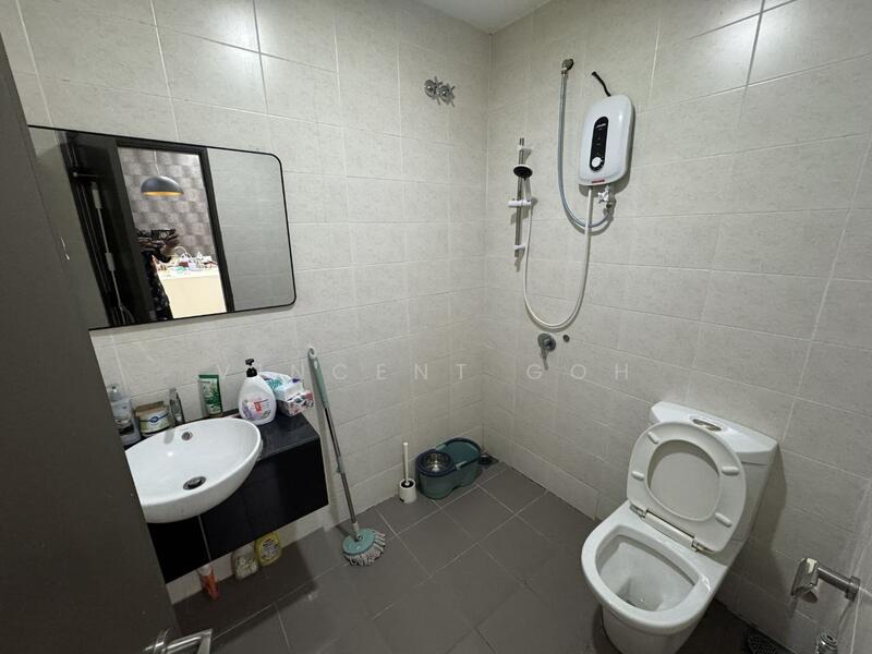 3-storey Terraced House for Sale in Prima Selayang (Selayang) - Vincent Goh - Bathroom - PropertyGuru.com.my
