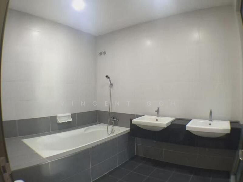 3-storey Terraced House for Sale in Prima Selayang (Selayang) - Vincent Goh - Bathroom - PropertyGuru.com.my