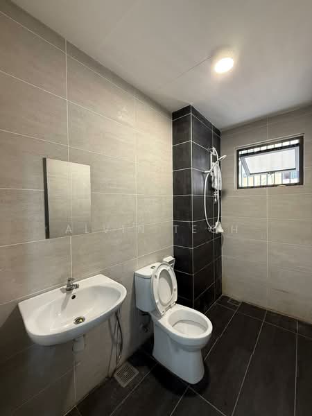 Kediaman Servis untuk Disewa di EDUSENTRAL - Alvin Teoh - Bathroom - PropertyGuru.com.my