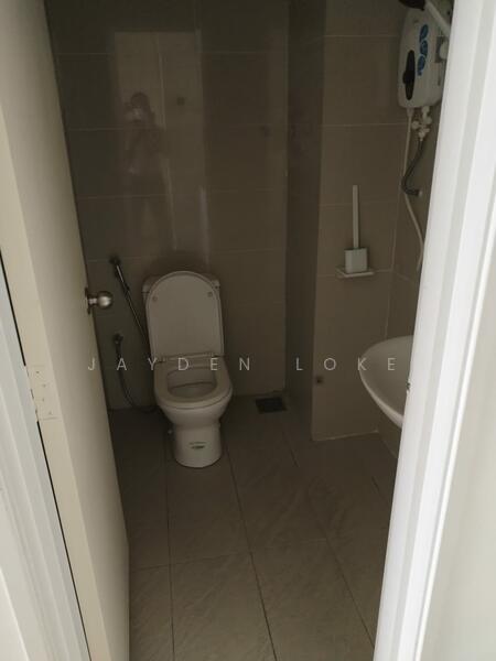 Service Residence for Rent at The Scott Garden SOHO - Jayden Loke - Bathroom - PropertyGuru.com.my