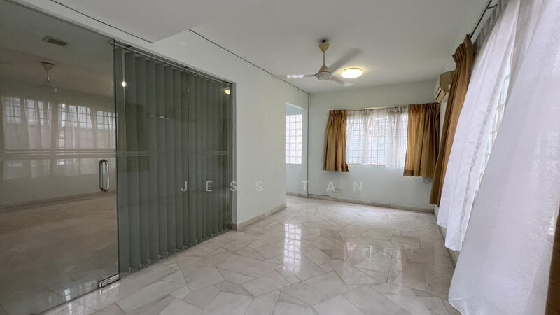 Business Lounge area