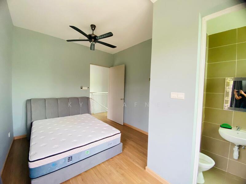 DOUBLE STOREY TERRACE CORNER CERIA RESIDENCE CYBERJAYA untuk Untuk Dijual - RM 1,350,000, Apr 2026 - Bedroom - PropertyGuru.com.my