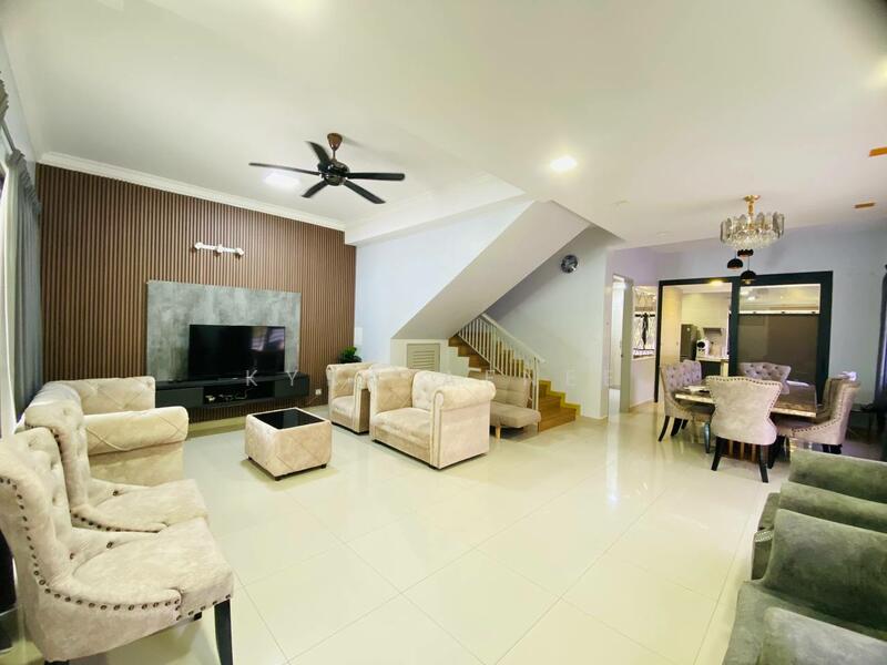 DOUBLE STOREY TERRACE CORNER CERIA RESIDENCE CYBERJAYA untuk Untuk Dijual - RM 1,350,000, Apr 2026 - Living Room - PropertyGuru.com.my