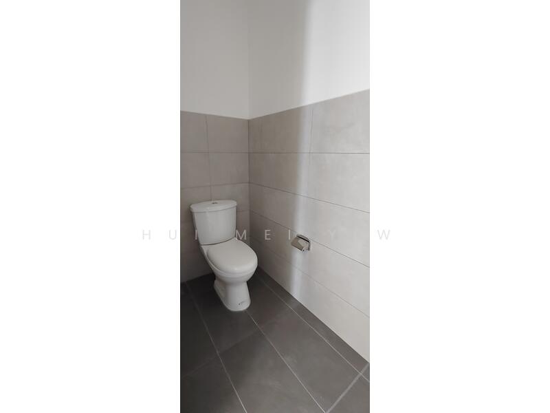 Semi-D Factory for Rent in Klang (Selangor) - Hui Mei Yew - Bathroom - PropertyGuru.com.my