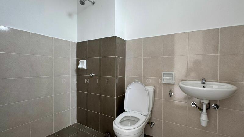2-storey Terraced House for Sale in Bandar Bistari Perdana (Pasir Gudang) - Daniel Yong - Bathroom - PropertyGuru.com.my