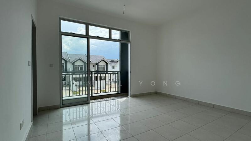 2-storey Terraced House for Sale in Bandar Bistari Perdana (Pasir Gudang) - Daniel Yong - Balcony - PropertyGuru.com.my